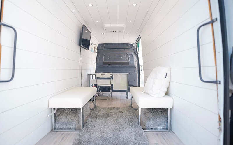 glotaxsolutions-car-inner-1